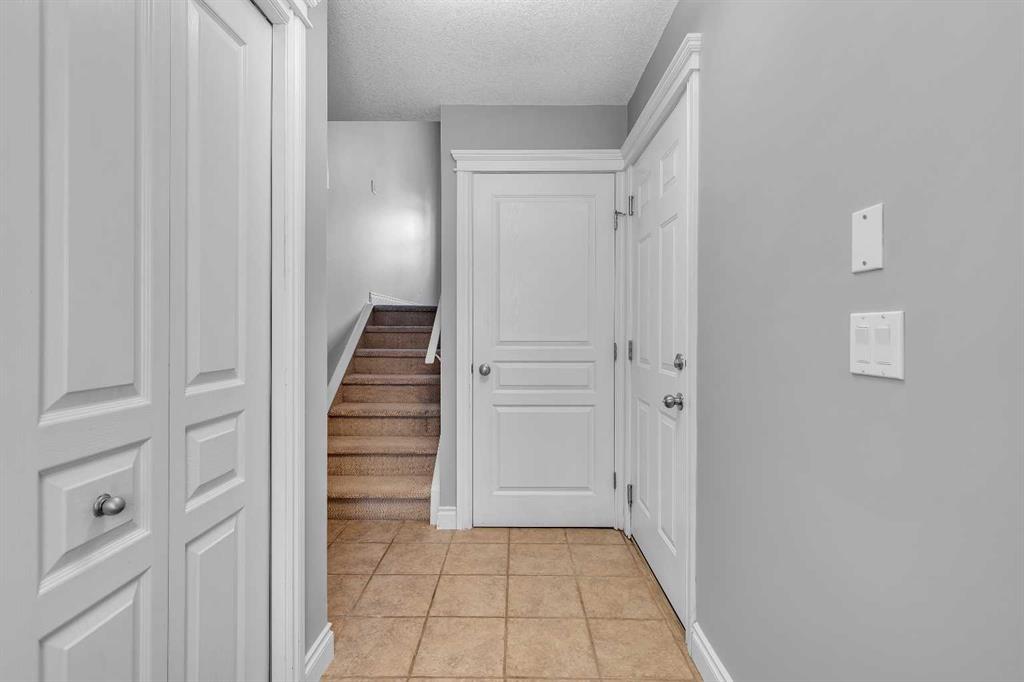 Picture for 69 Cougar Ridge Mews SW