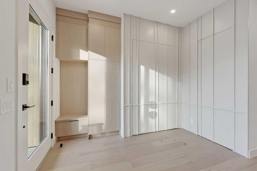 Picture for 2216 35 Street SW