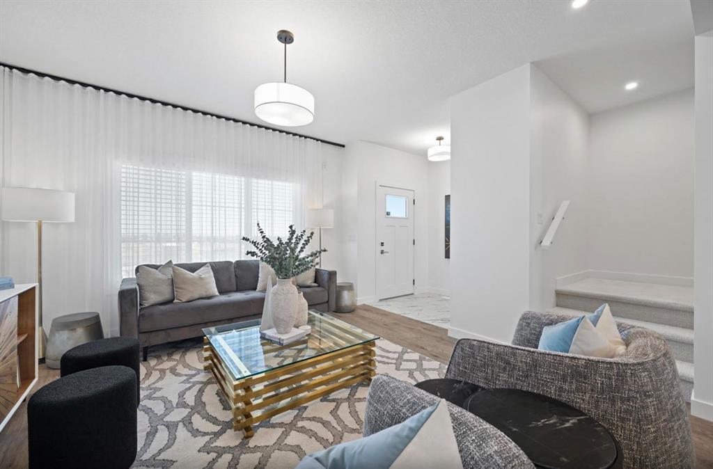 Picture for 102 Rangeview Path SE