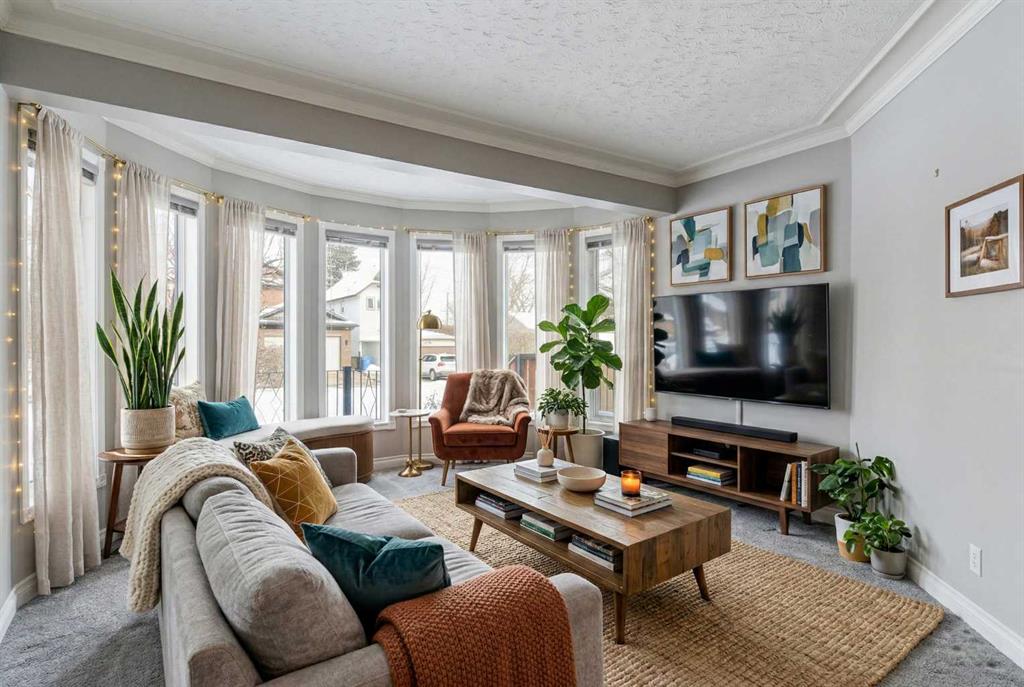 Picture for 613 25 Avenue NE