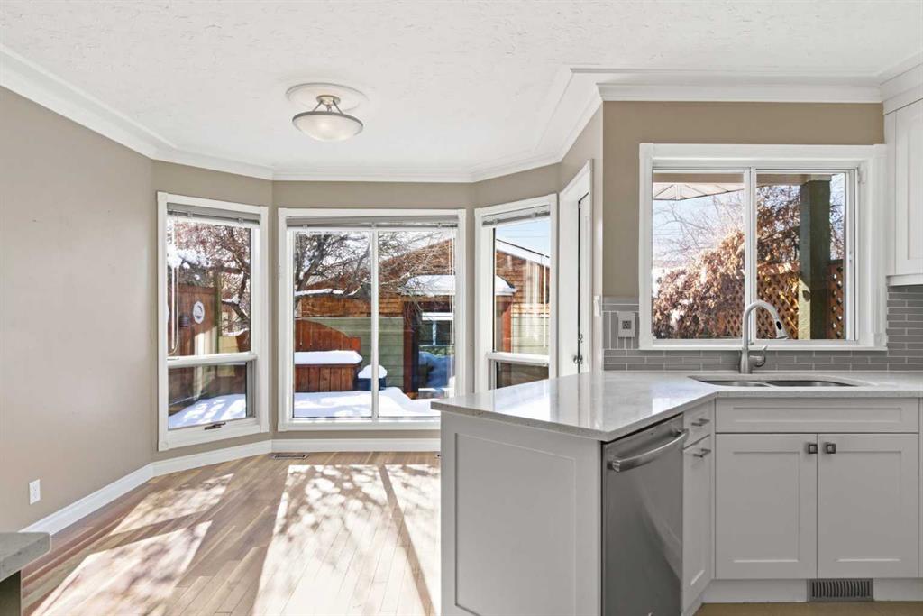 Picture for 613 25 Avenue NE