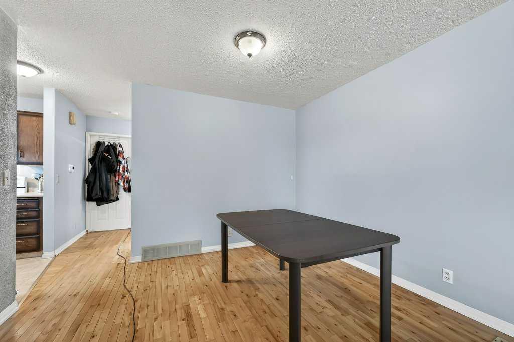 Picture for 60 Bermuda Court NW