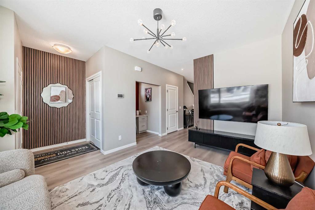 Picture for 455 Tekarra Drive NW