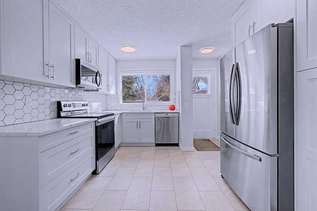 Picture for 7, 2815 Palliser Drive SW