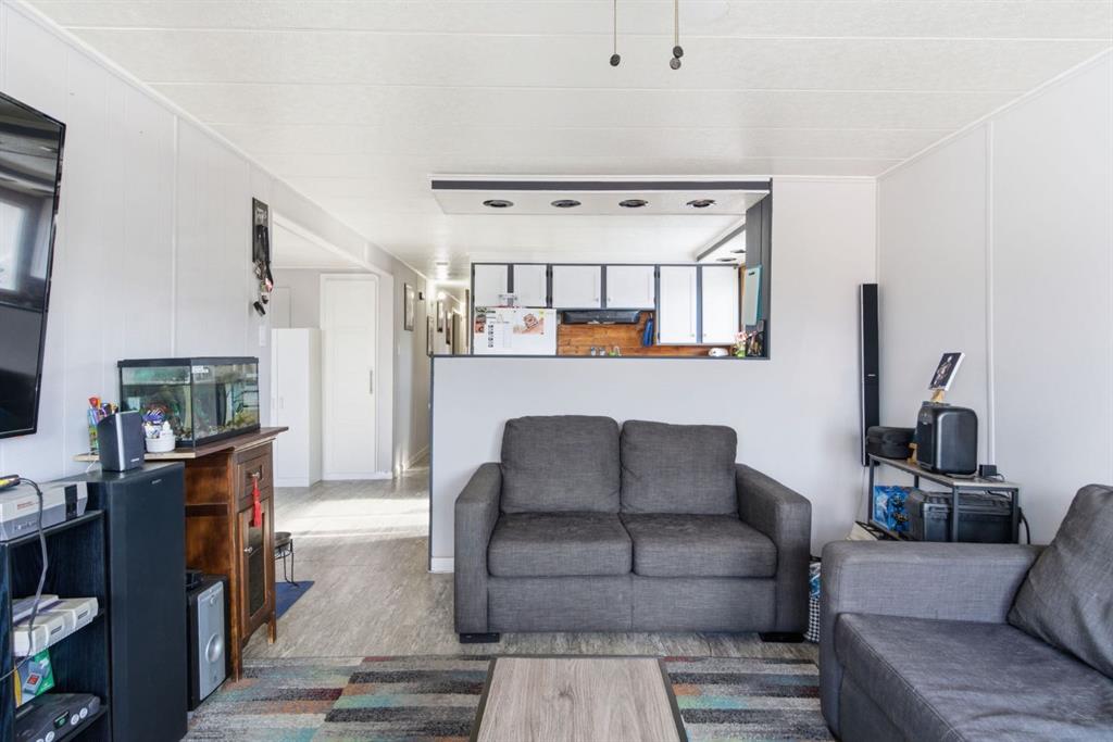 Picture for 124, 3223 83 Street NW