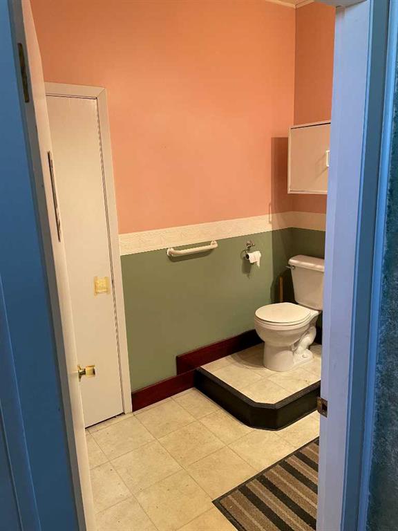 Picture for 228 Centre Street NE