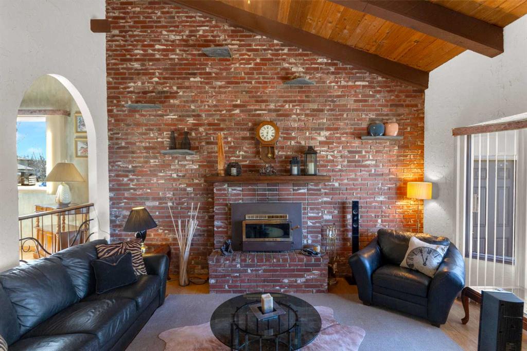 Picture for 16014 Dewinton Riding Club Road E