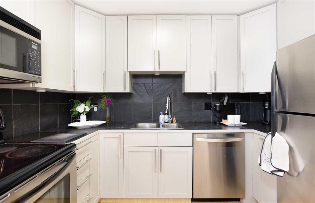Picture for 354 Brae Glen Road SW