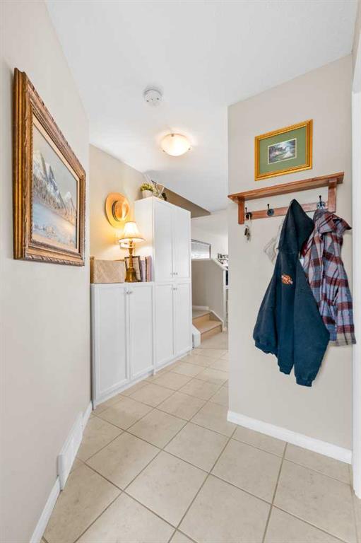 Picture for 207, 45 N Railway Street 