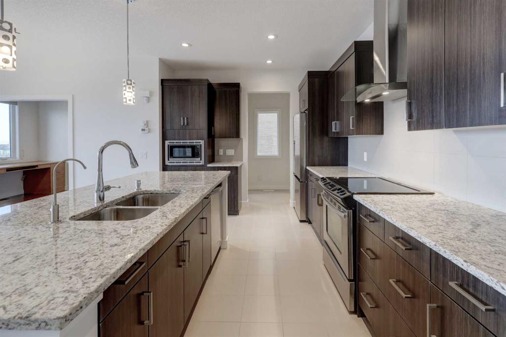 Picture for 83 Evansridge View NW