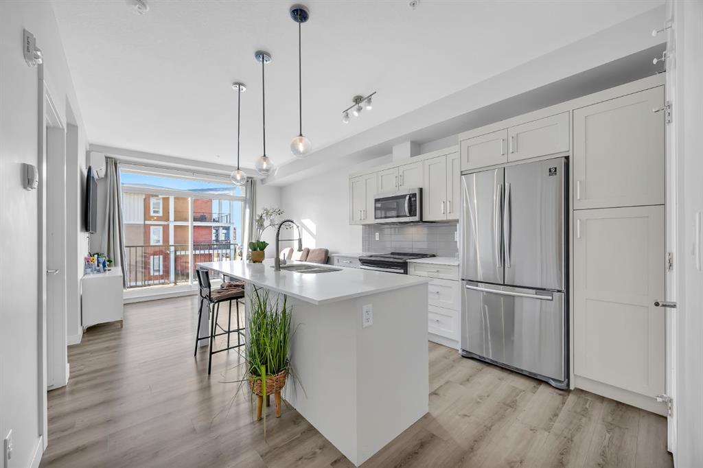 Picture for 305, 35 Walgrove  SE