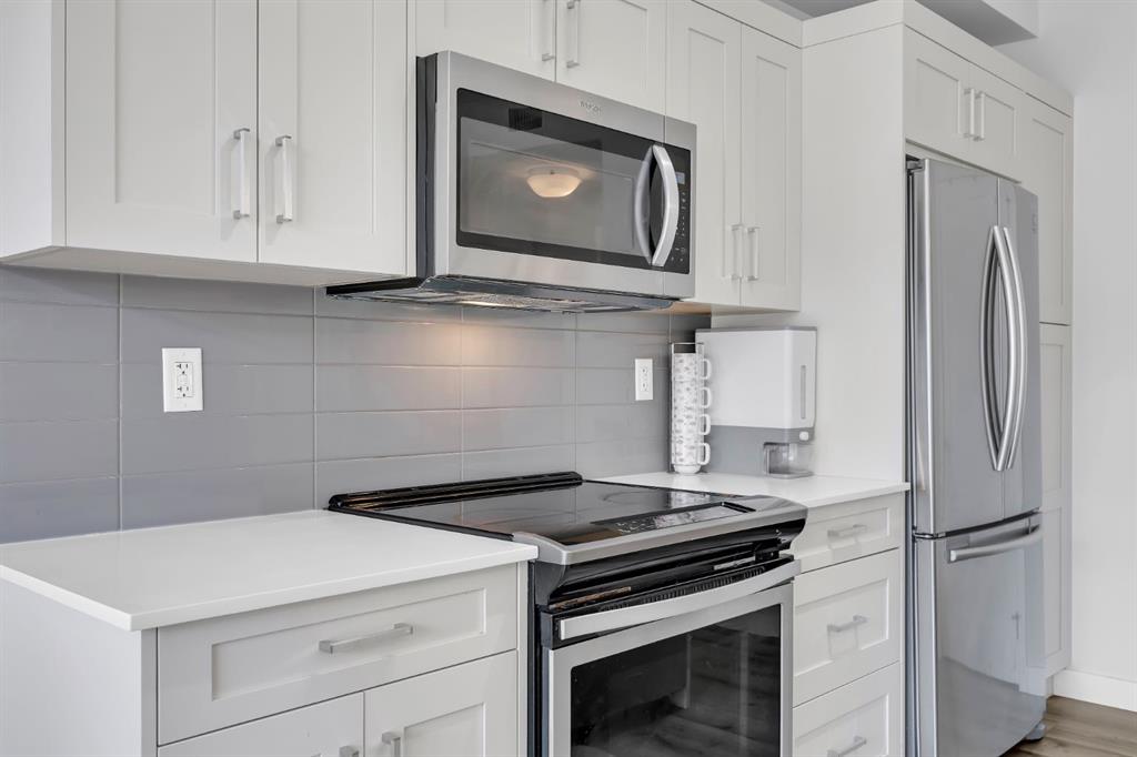 Picture for 305, 35 Walgrove  SE