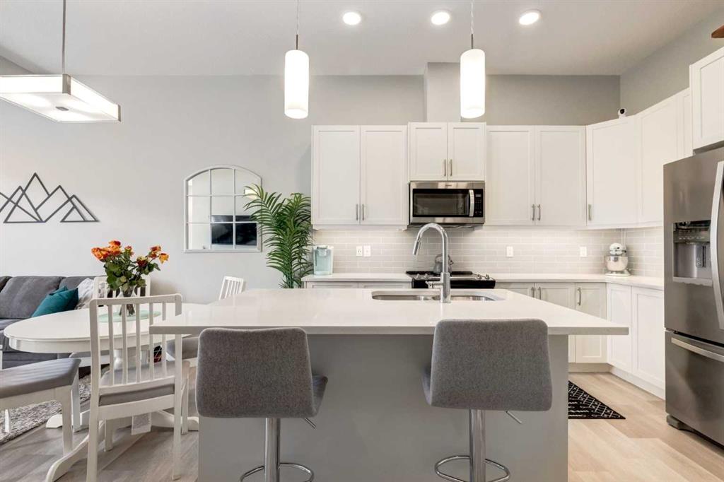 Picture for 212 Crestbrook Common SW