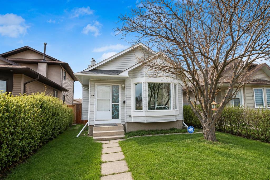 Picture for 37 Martingrove Way NE