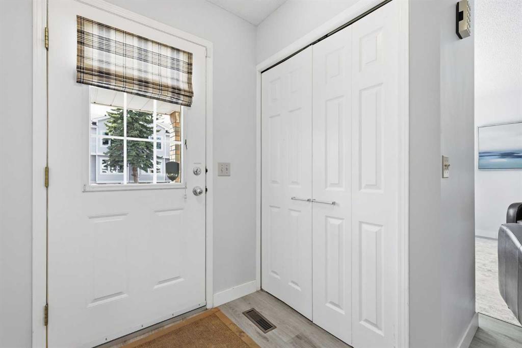 Picture for 12, 3910 19 Avenue SW