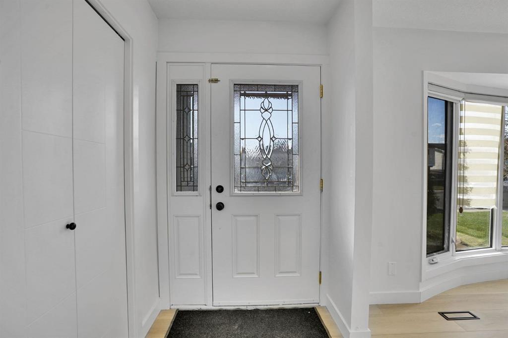Picture for 20 Templehill Crescent NE