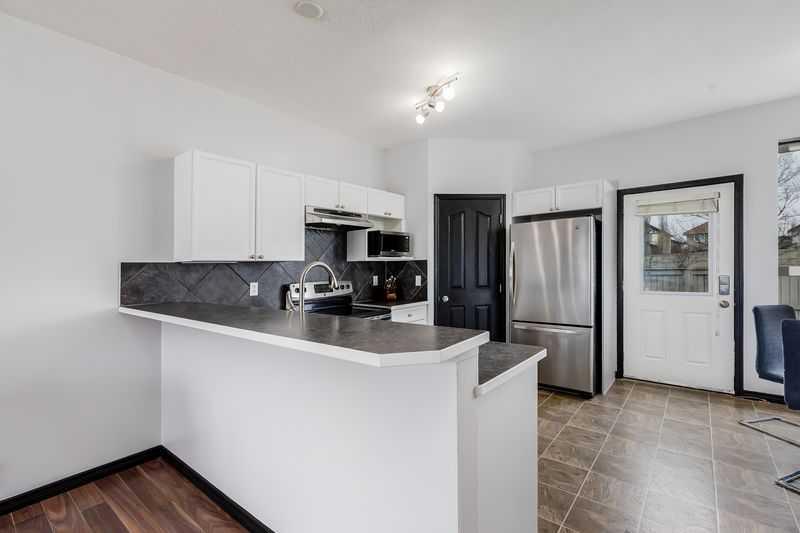 Picture for 1001, 703 Luxstone Square SE