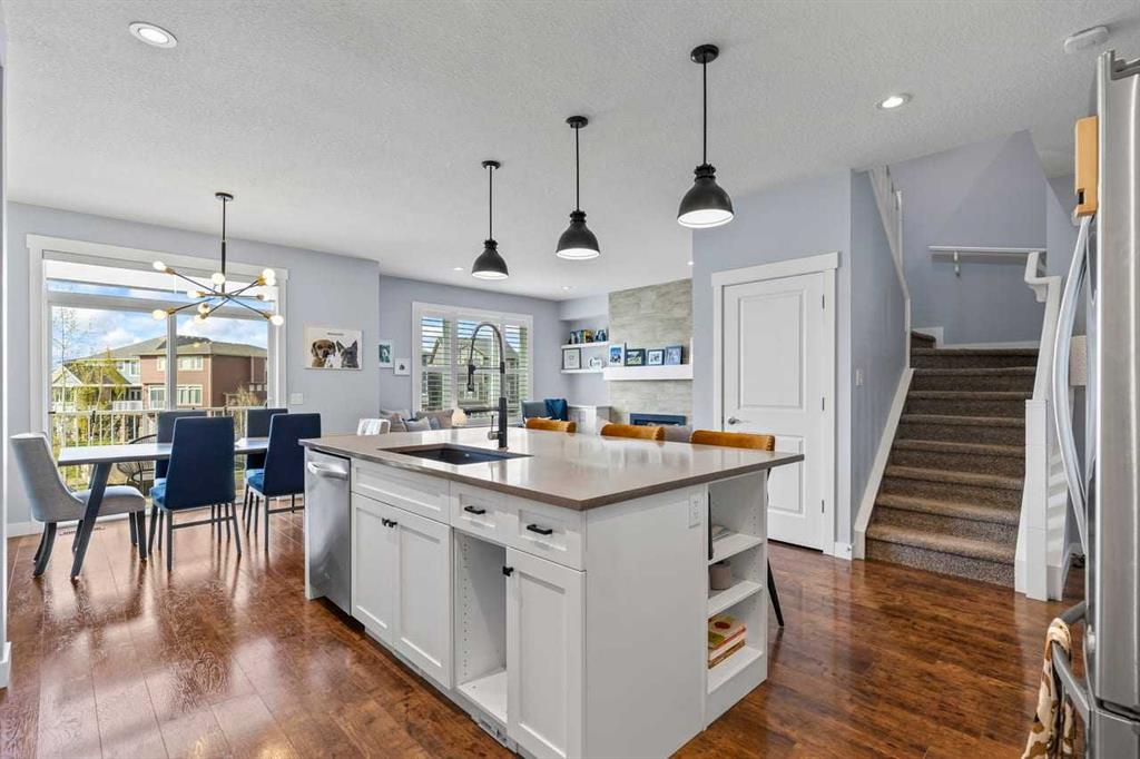 Picture for 68 Legacy Manor SE