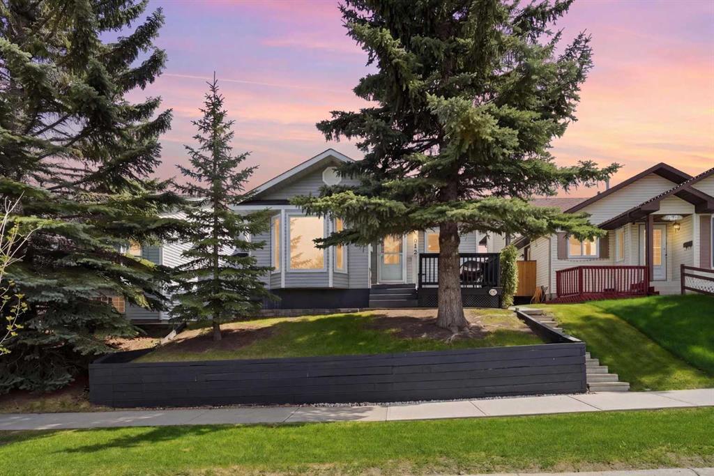 Picture for 672 Macewan Drive NW