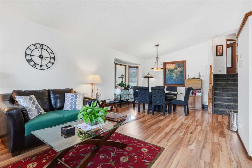 Picture for 672 Macewan Drive NW