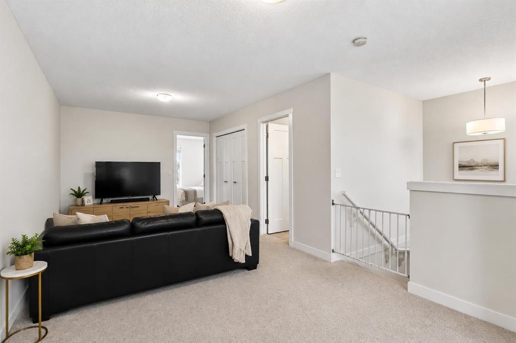 Picture for 401 South Point Glen SW