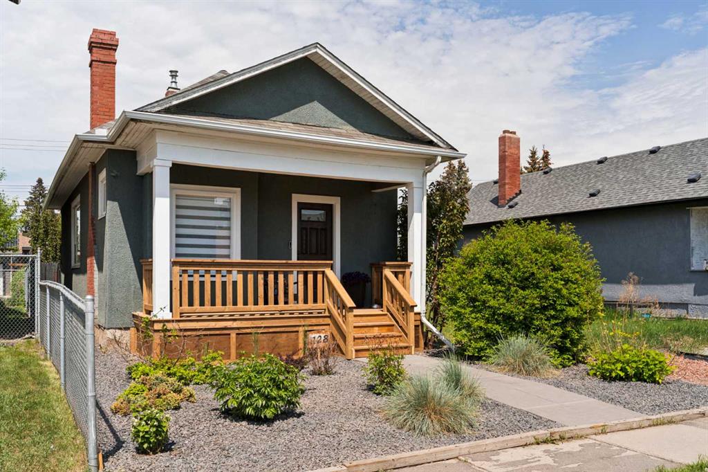 Picture for 128 18 Avenue NE