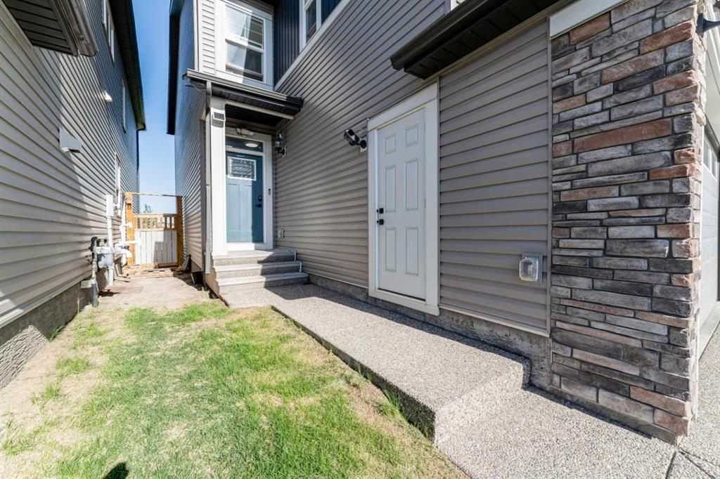 Picture for 124 Cornerbrook Green NE