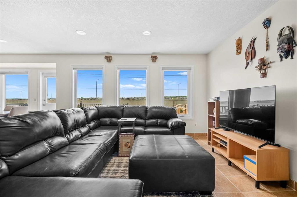 Picture for 184 Somerglen Common SW
