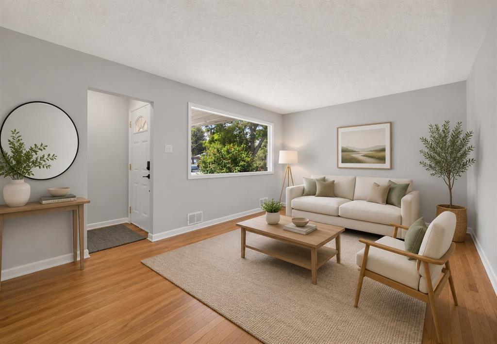 Picture for 136 Hendon Drive NW