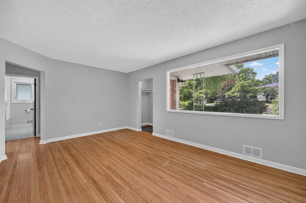 Picture for 136 Hendon Drive NW