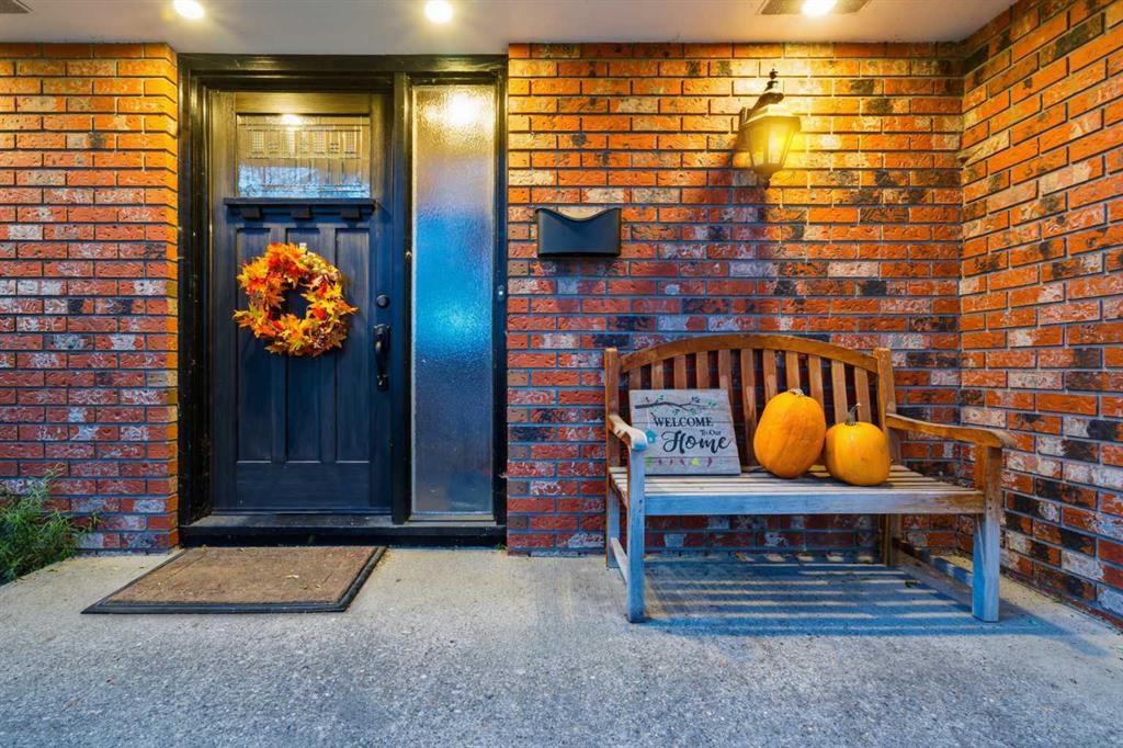 Picture for 631 Willoughby Crescent SE