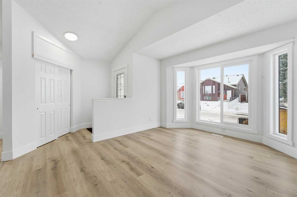 Picture for 79 Martinview Crescent NE