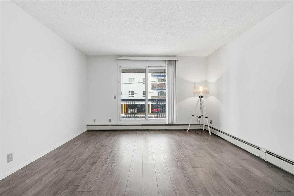 Picture for 204, 2611 15A Street SW