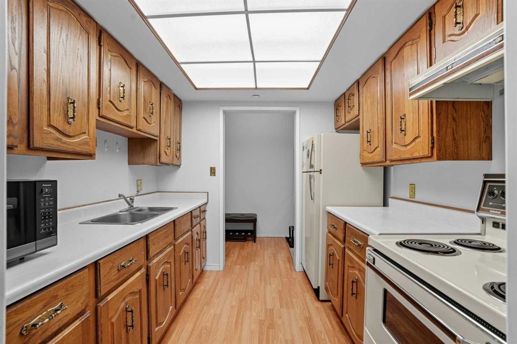 Picture for 109, 3730 50 Street NW