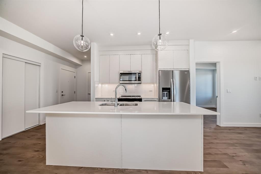 Picture for 2205, 395 Skyview Parkway NE