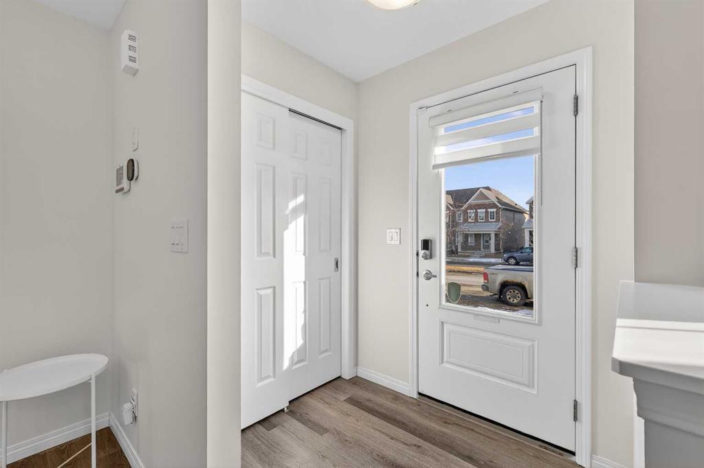 Picture for 50 Yorkville Boulevard SW