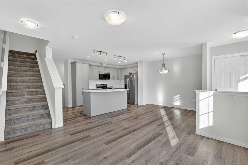 Picture for 50 Yorkville Boulevard SW