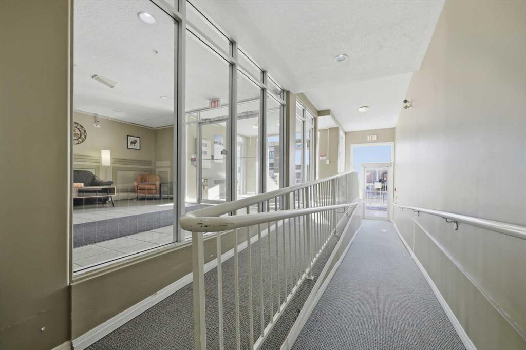 Picture for 207, 1026 12 Avenue SW