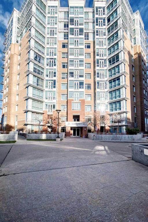 Picture for 802, 16 Varsity Estates Circle NW