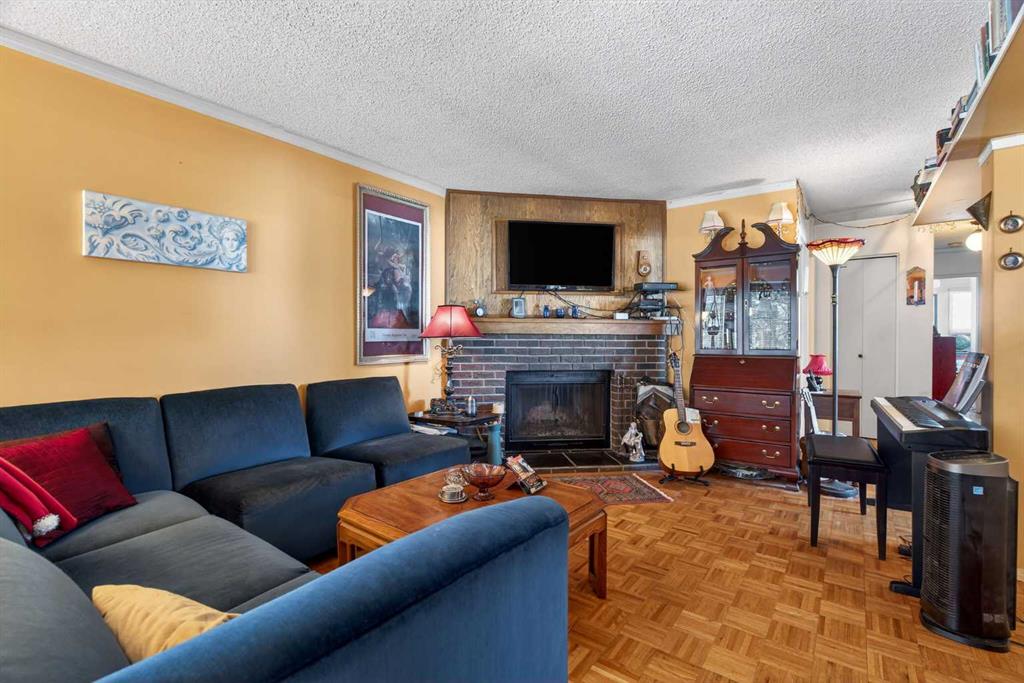 Picture for 3509 49 Street SW