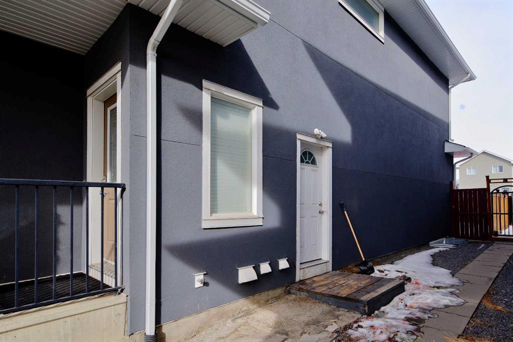 Picture for 18 Redstone Manor NE