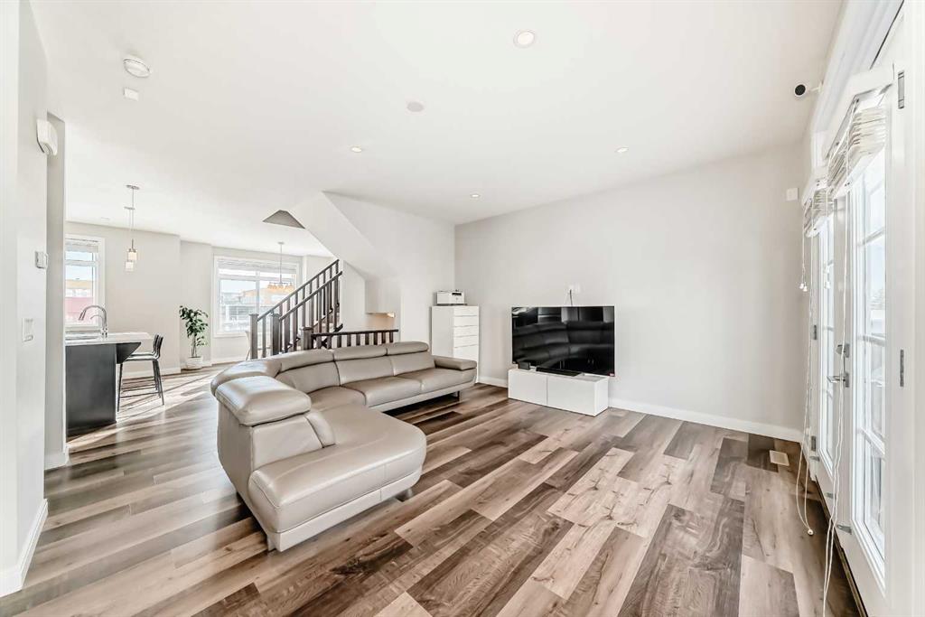 Picture for 833 85 Street SW