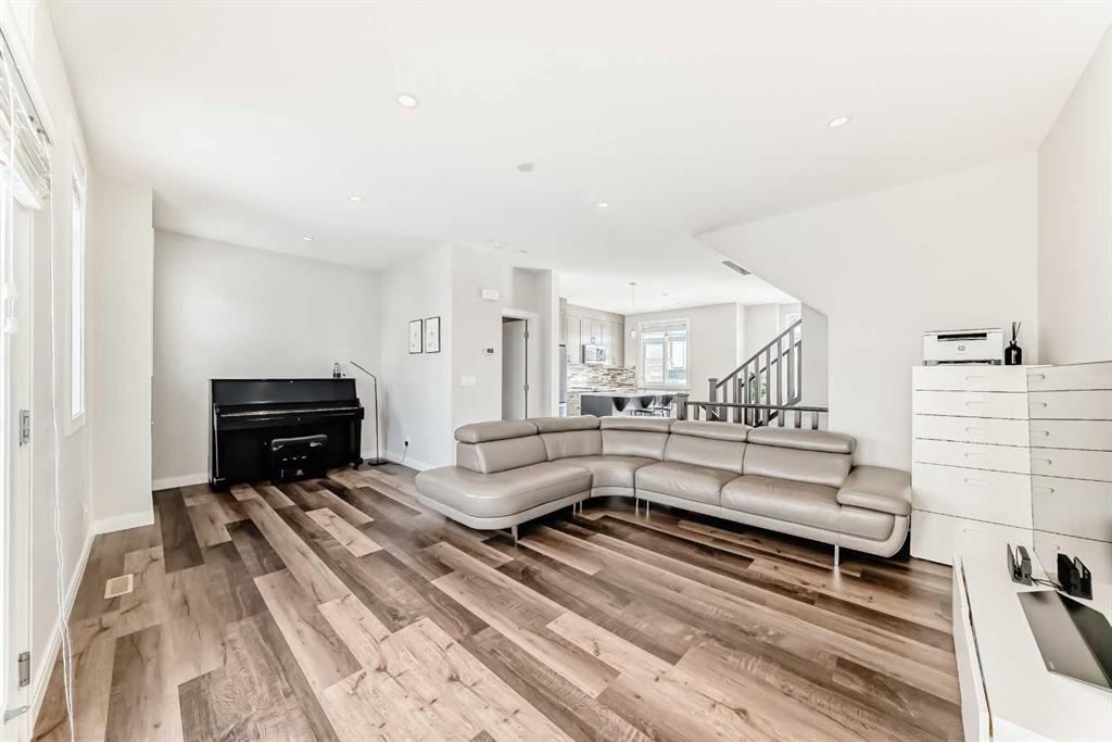 Picture for 833 85 Street SW