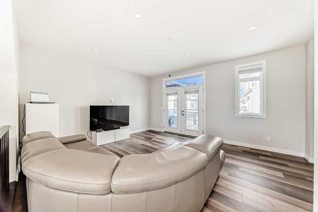 Picture for 833 85 Street SW