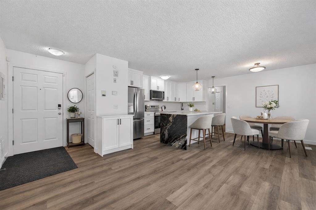 Picture for 2, 170 N Railway Street 