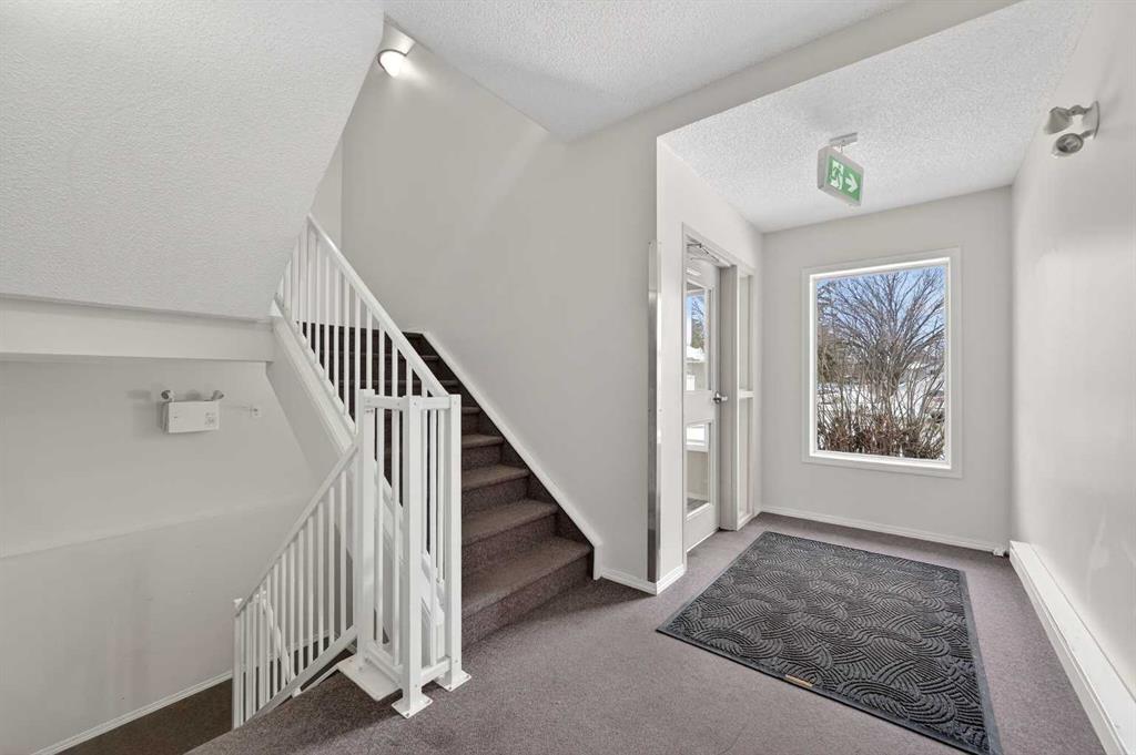 Picture for 2, 170 N Railway Street 