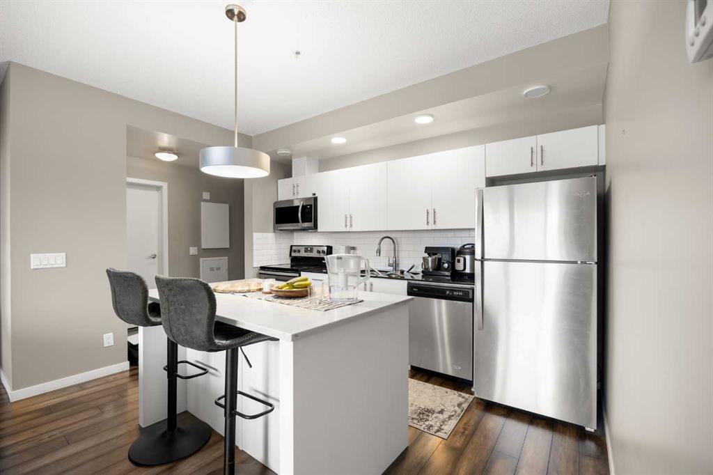 Picture for 208, 4818 Varsity Drive NW