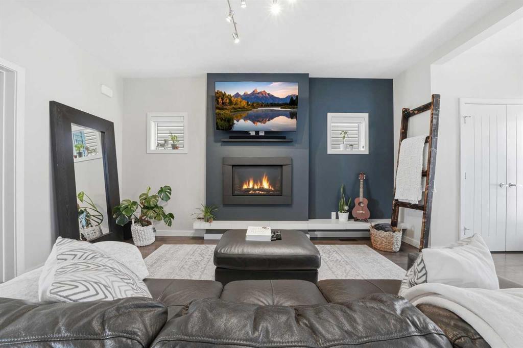 Picture for 56 Ravensmoor Manor SE