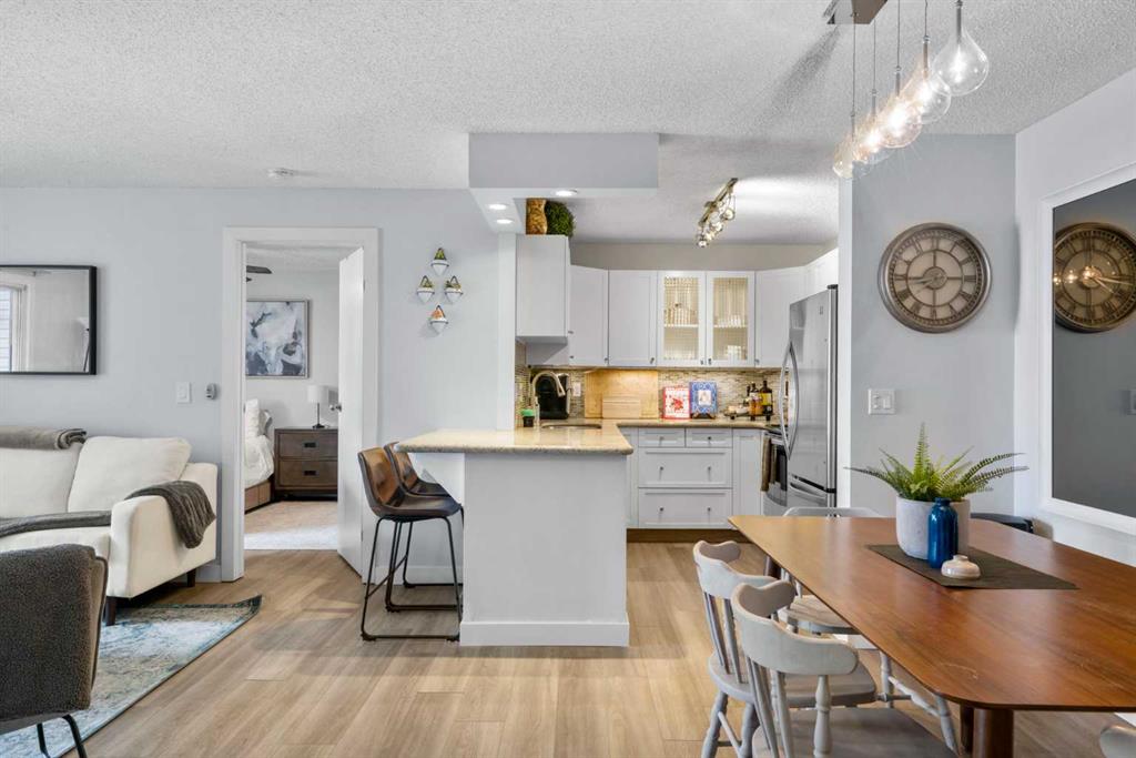 Picture for 205, 545 18 Avenue SW