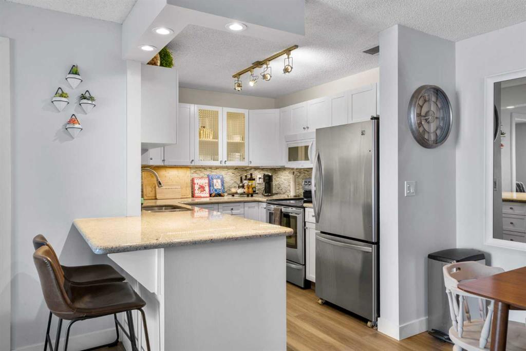 Picture for 205, 545 18 Avenue SW